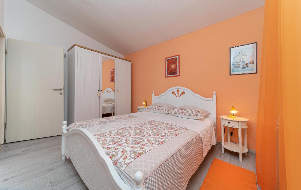 Apartments Villa Lilla Baška Voda Εξωτερικό φωτογραφία
