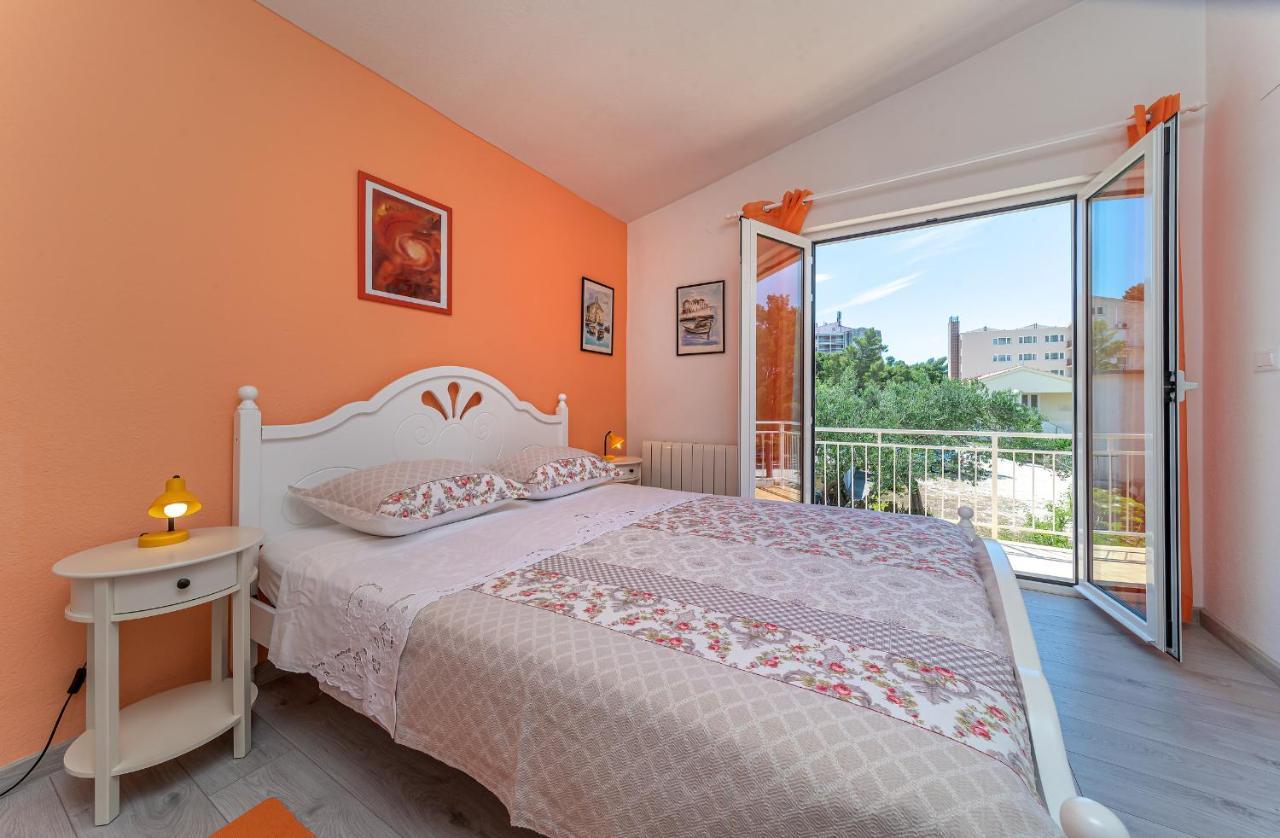 Apartments Villa Lilla Baška Voda Εξωτερικό φωτογραφία