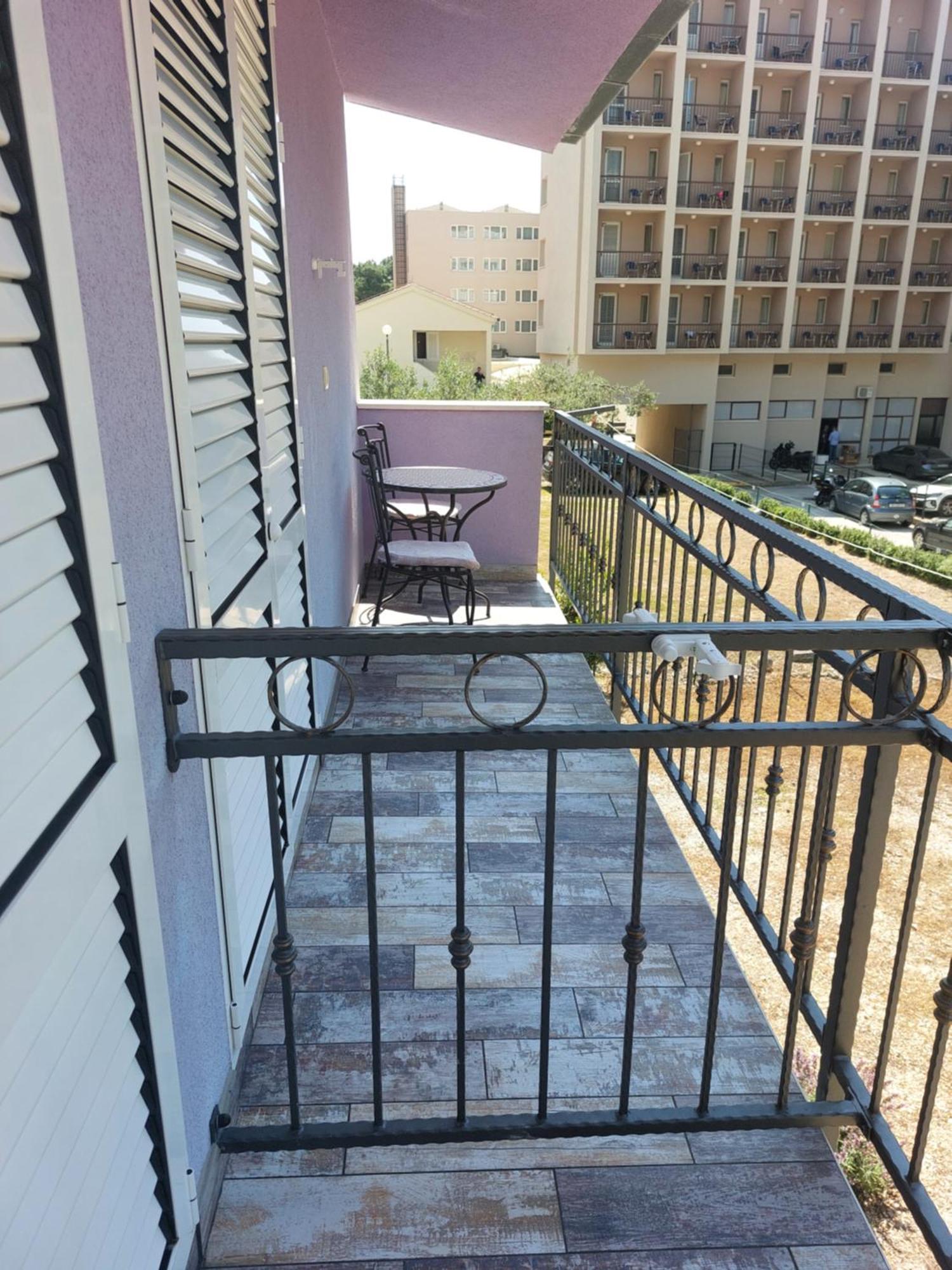 Apartments Villa Lilla Baška Voda Δωμάτιο φωτογραφία