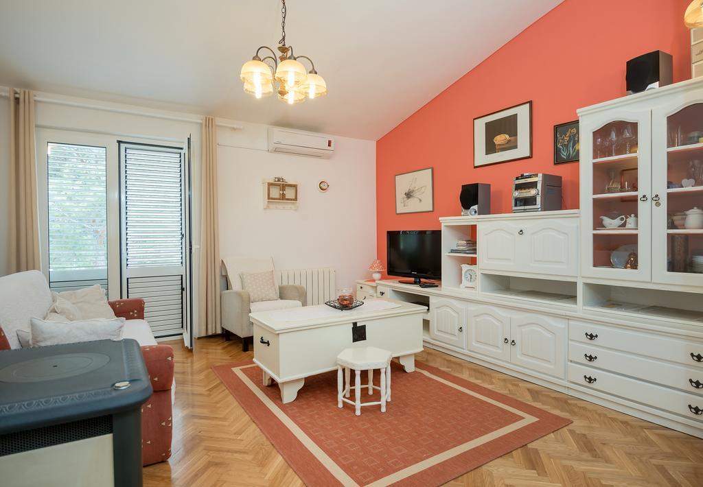 Apartments Villa Lilla Baška Voda Εξωτερικό φωτογραφία