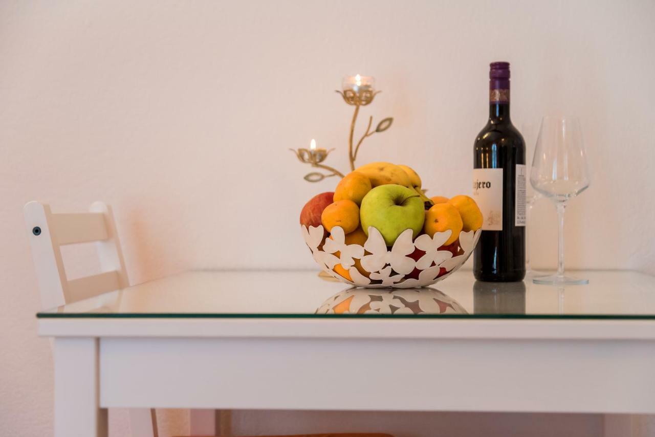 Apartments Villa Lilla Baška Voda Εξωτερικό φωτογραφία