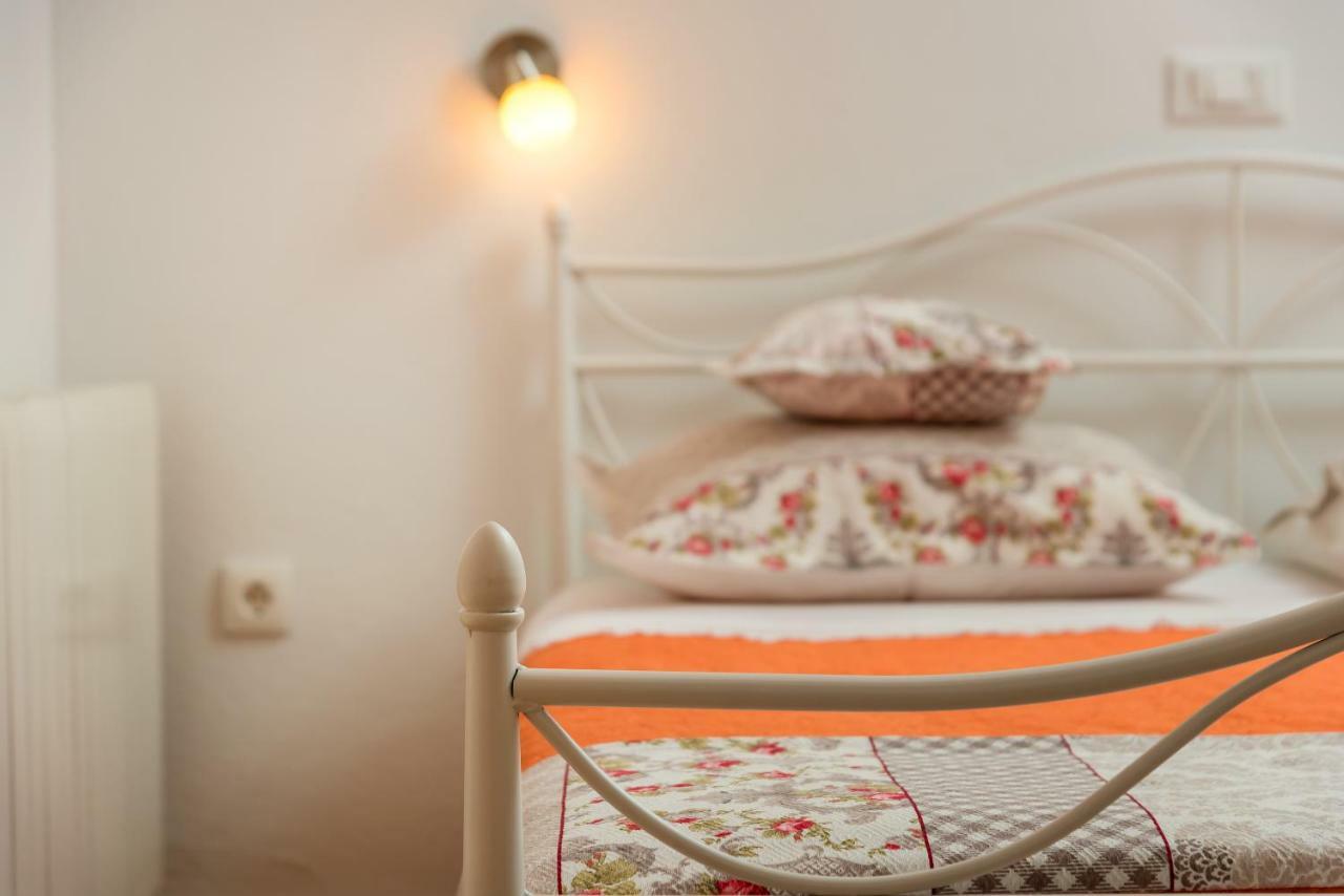 Apartments Villa Lilla Baška Voda Εξωτερικό φωτογραφία